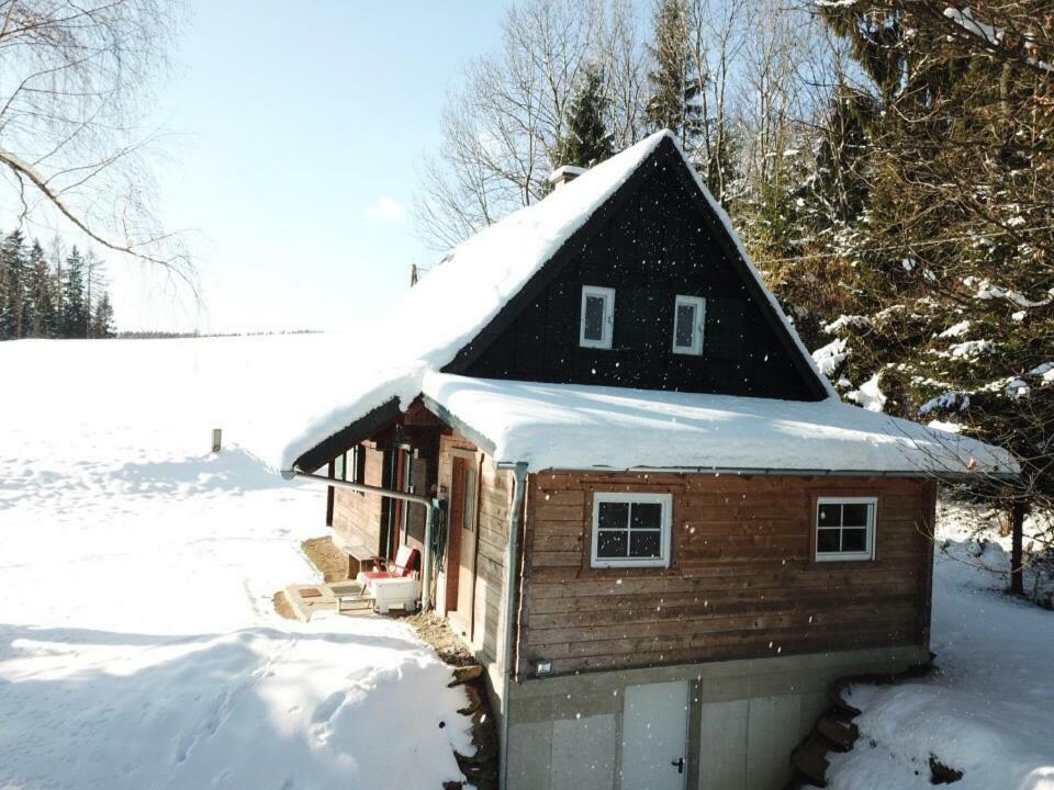 Gregor'S Ferienhaus Im Wald Edelschrott Exterior foto